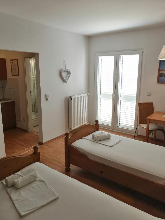 Apartments Villa Broca Brodarica  Ngoại thất bức ảnh