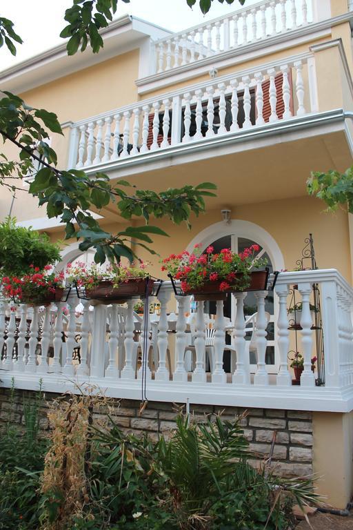 Apartments Villa Broca Brodarica  Phòng bức ảnh